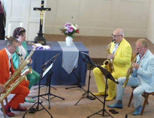 “…Bunt!” in der Kirche